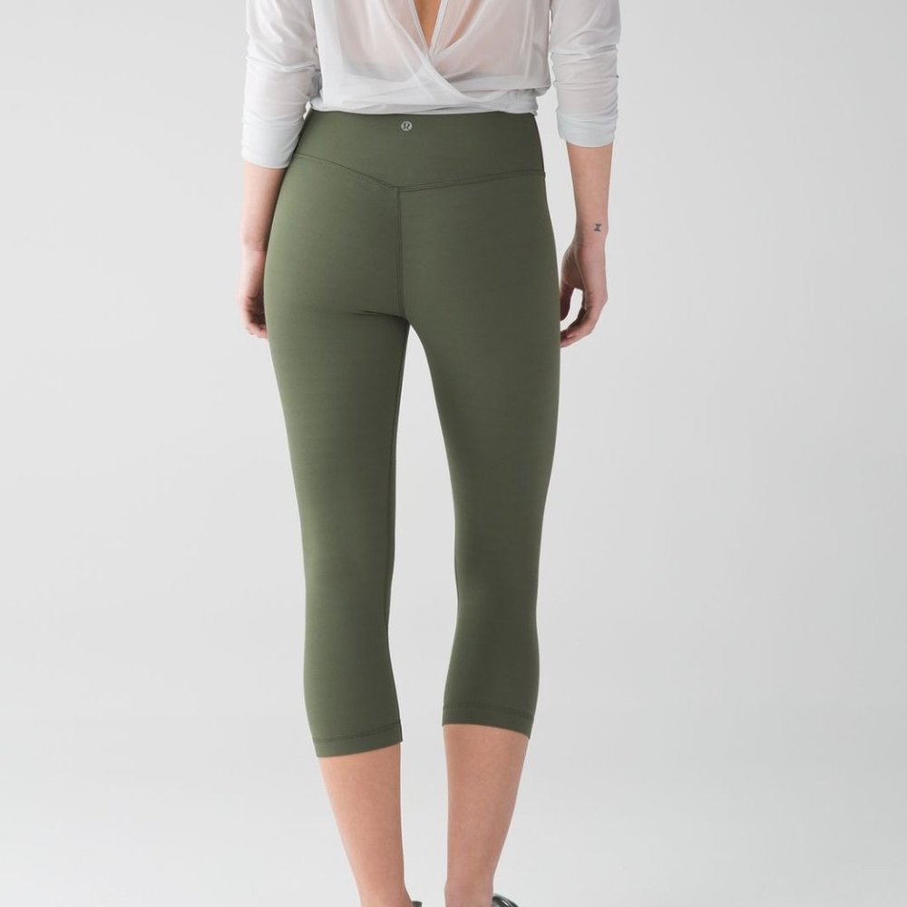 Lululemon Align Crops 19"